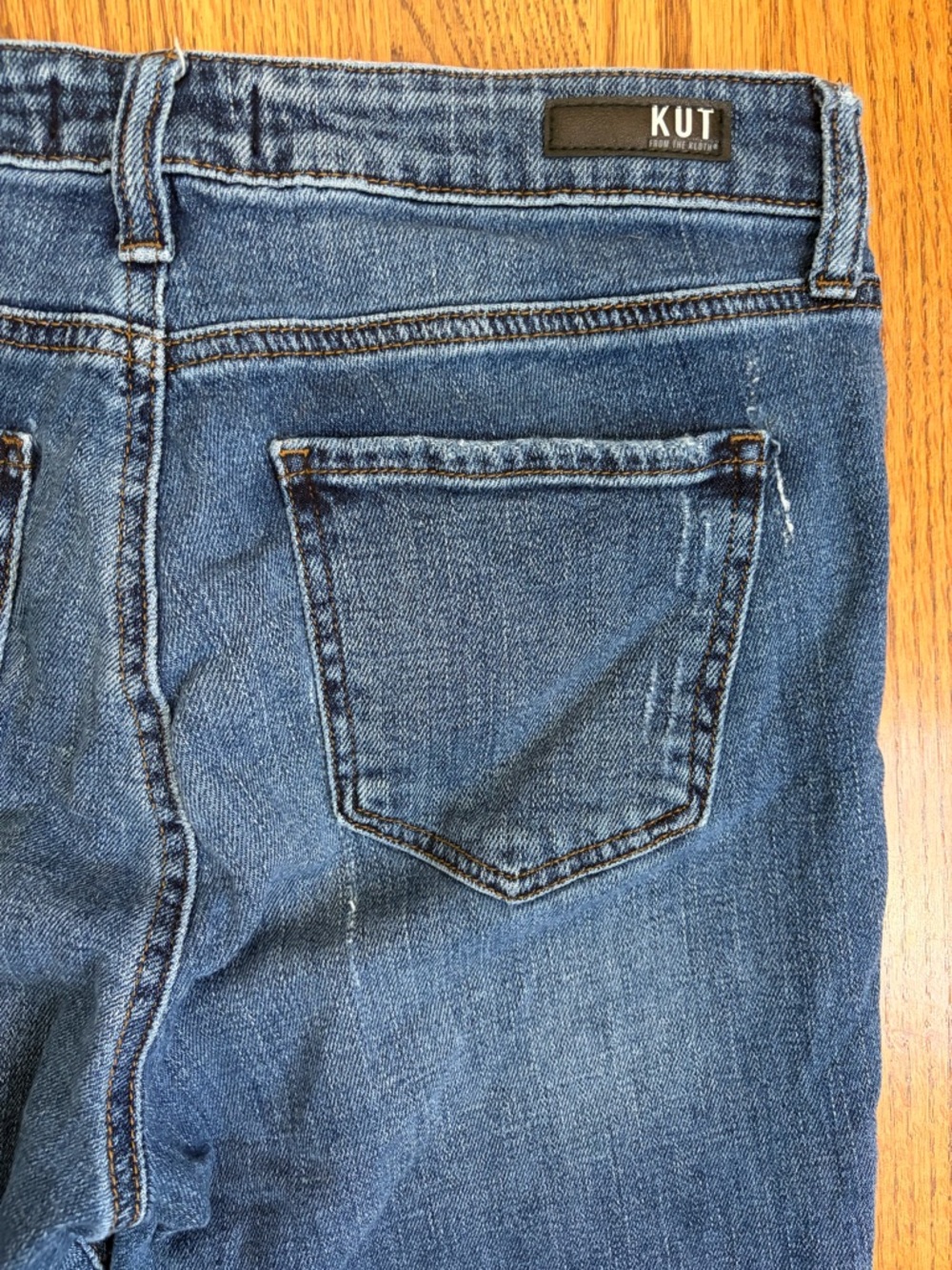 Kut from the Kloth Straight Leg Raw Hem Cropped Jeans (8) - Picture 4 of 8